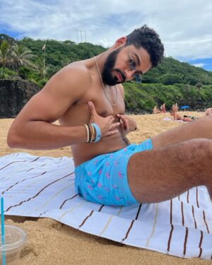Michael Evans Behling Instagram - Beach bod