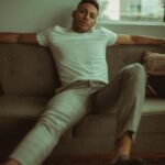 Michael Evans Behling Instagram - Kick back & get ready for episode 3. AA 8pm. HC 9pm. Los Angeles, California