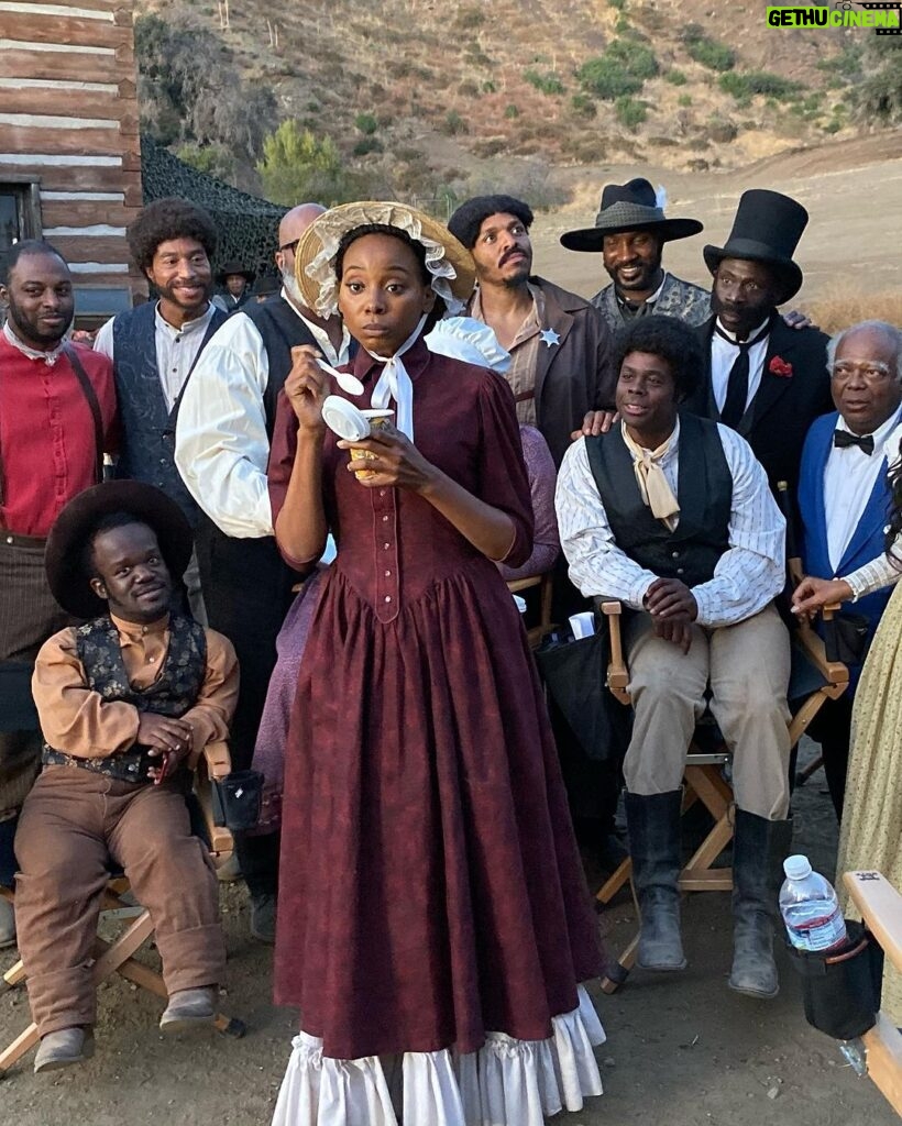 Michael Jai White Instagram - Some behind the scenes of #outlawjohnnyblack coming to THEATERS ONLY SEPTEMBER 15th! 🎥🎬🍿🤠 #michaeljaiwhite #director #action #western #martialarts #drama #film #comingsoon #movies #samuelgoldwyn #newrelease