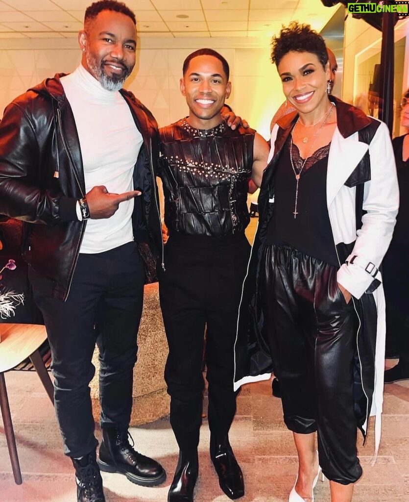 Michael Jai White Instagram - At the premiere of NatGeo’s Genius: MLK/X last night with my wife @iamgillianwhite . These two exceptionally talented and humble young men @kelvharrjr and @aaron_pierre1 have stand out performances as Martin Luther King and Malcolm X…and meeting both of them was a pleasure. Go check out MLK/X Feb. 1st on @natgeotv @disney @hulu. #NatGeoMLKX #blackhistory #blackhistorymonth Samuel Goldwyn Theater