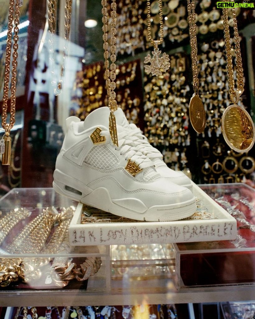 Michael Jordan Instagram - Golden girl 🌟 @faithjaggernauth turns heads in the women’s exclusive Air Jordan 4 ‘White & Gold’. Link in bio to shop.