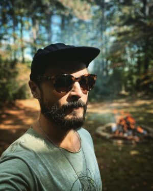 Michael Malarkey Instagram - 🫧 new music tomorrow 🫧 

follow @shadysidemusic for updates x