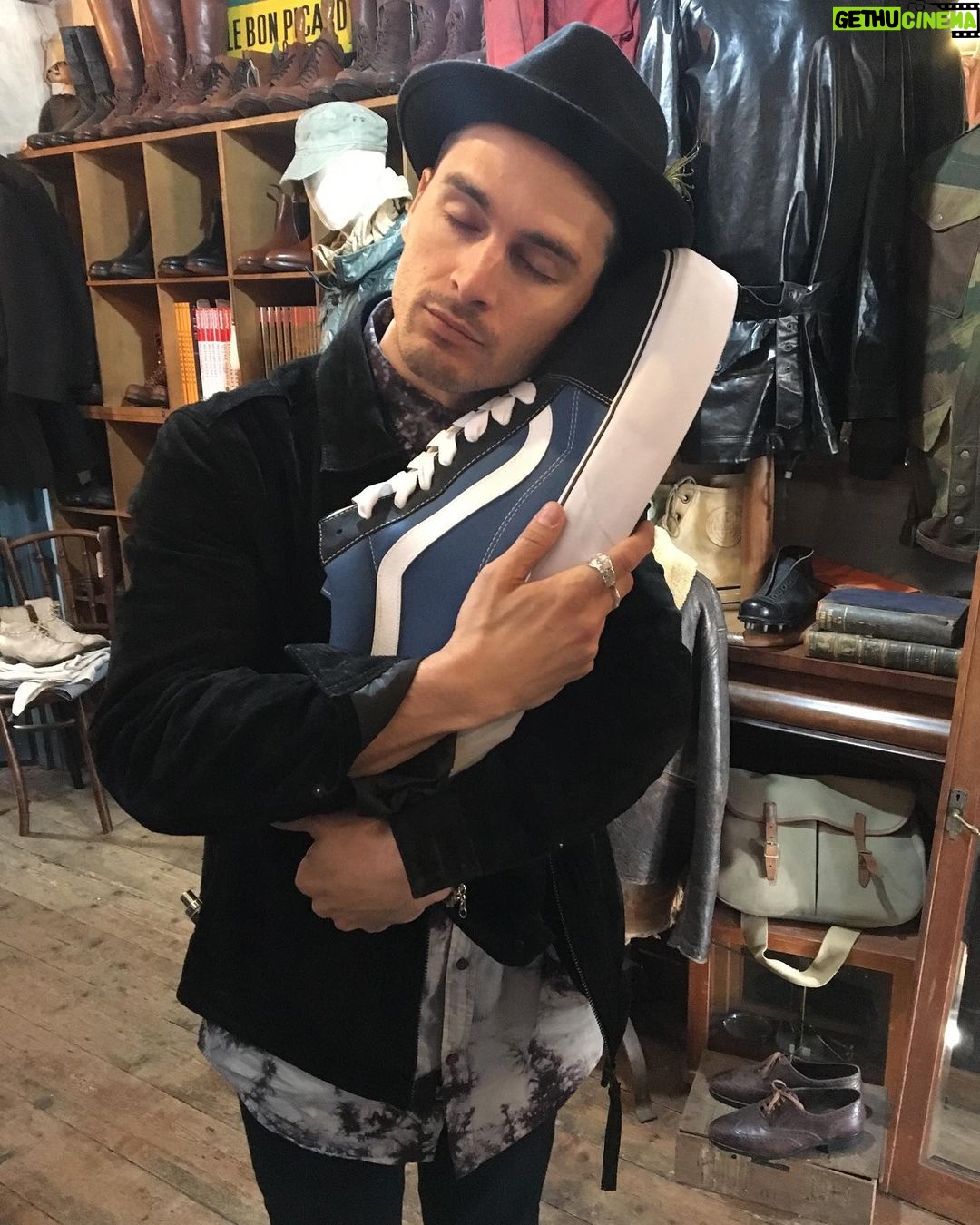 Michael Malarkey - 63.6K Likes - shoe fly