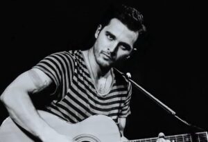 Michael Malarkey Instagram - new music this month 

for now, stream EVERGREEN cos it’s december and everything’s melodramatic 

LINK IN BIO