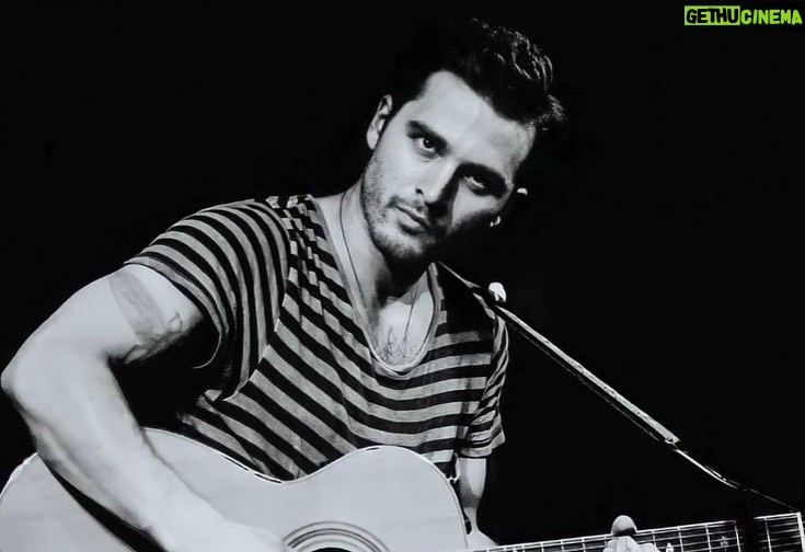 Michael Malarkey - 54.5K Likes - new music this month
for now, stream EVERGREEN cos it’s december and everything’s melodramatic
LINK IN BIO