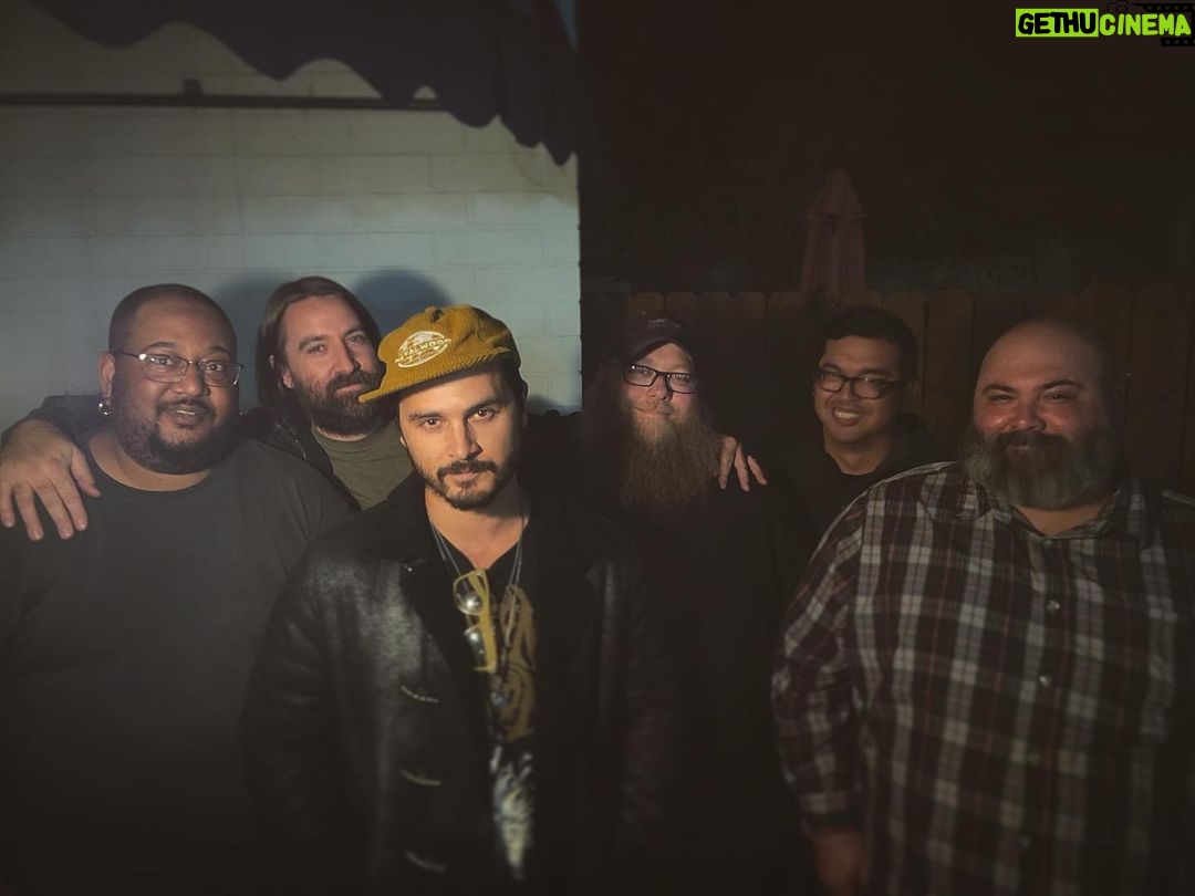 Michael Malarkey - 49.6K Likes - it’s been 17 years, but thought we’d reconvene and lay some fresh tunes on toast; new @shadysidemusic coming in 2022 #laterinthepast // 📸 @therealdavidbyrne