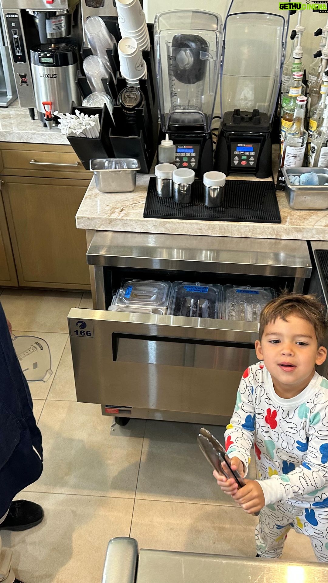 Michael Phelps Instagram - One of the best parts of spring break… mavericks smoothie making skills were perfected… but it could only be done in pjs! San Jose del Cabo, Baja California Sur