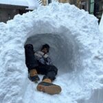 Michael Phelps Instagram - Why not build an igloo in az?!? ❄️ @pinecanyonaz @mrs.nicolephelps @boomerrphelps @beckettrphelps @mavericknphelps
