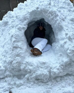 Michael Phelps Instagram - Why not build an igloo in az?!? ❄️ 
@pinecanyonaz 

@mrs.nicolephelps @boomerrphelps @beckettrphelps @mavericknphelps