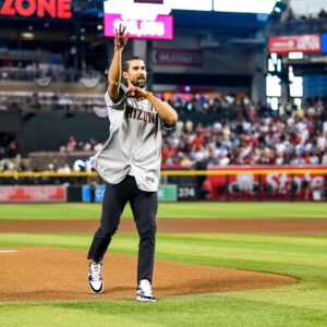 Michael Phelps Instagram - @m_phelps00 throwing out a first pitch in a way only Michael Phelps could.