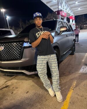 Michael Rainey Jr. Instagram - Just having fun with it 🤷🏽‍♂️❤️🍾