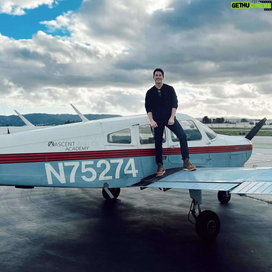 Michael Trevino Instagram - First Solo Flight ✅ Van Nuys Airport VNY