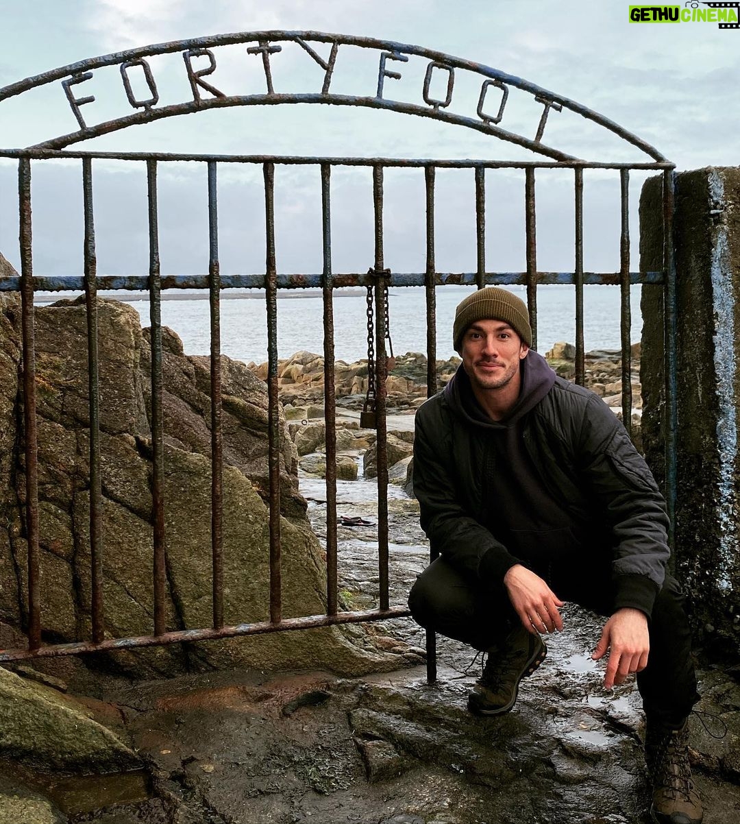 Michael Trevino Instagram - Just cheesin’ at the “Forty Foot”