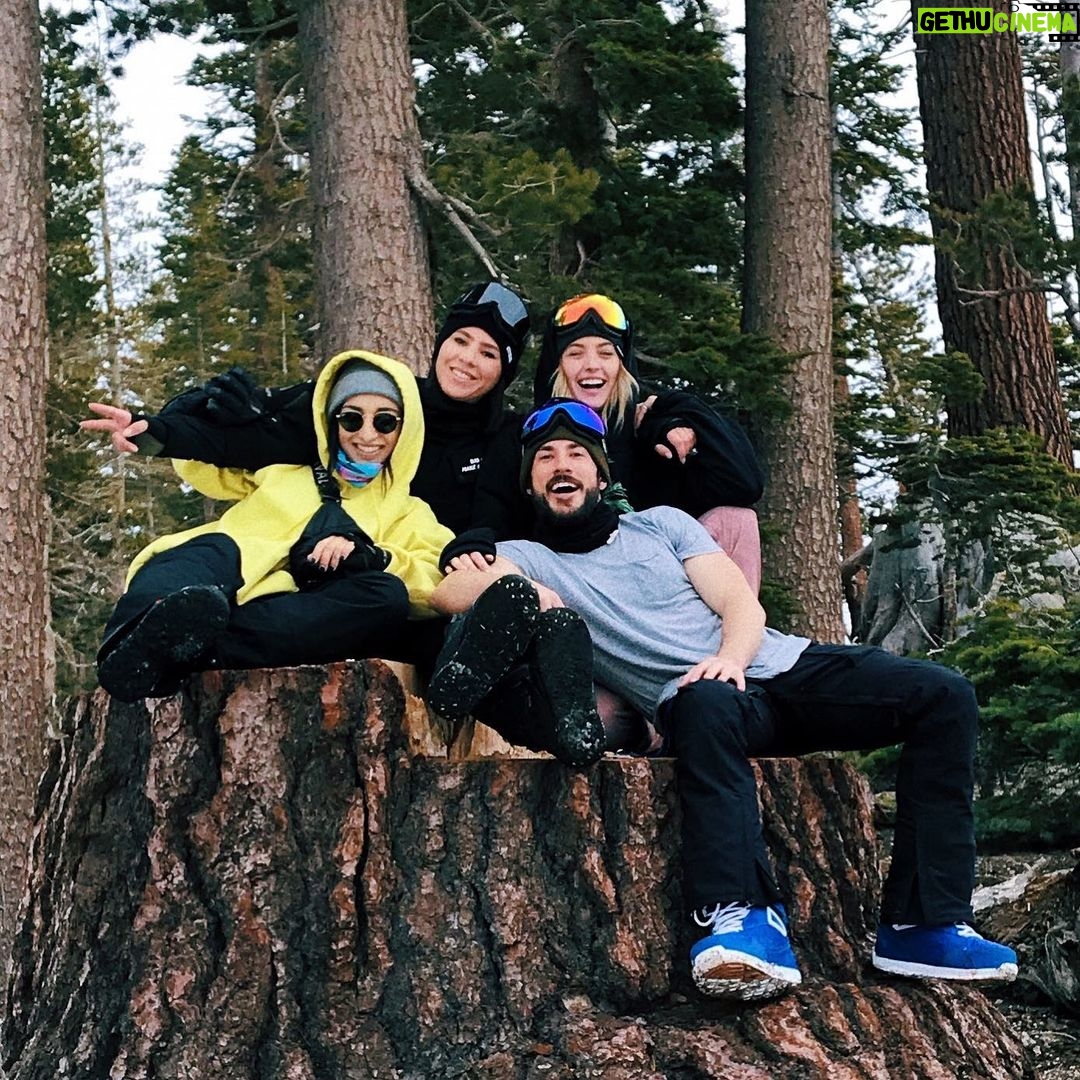 Michael Trevino Instagram - 𝚠𝚎 𝚜𝚝𝚒𝚕𝚕 𝚜𝚎𝚗𝚍𝚒𝚗𝚐 𝚒𝚝 Mammoth Mountain Ski Area