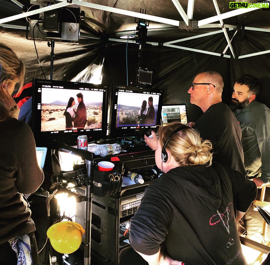 Michael Trevino Instagram - This is what video village looked like during one of the most powerful scenes in tonight’s pilot episode of Roswell, New Mexico. We premiere at 9pm on @thecw. ENJOY! 👽