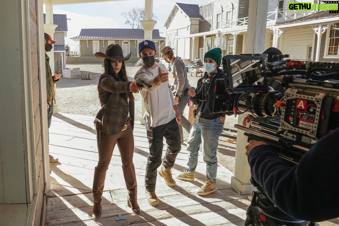 Michael Trevino Instagram - Tonight my first time directing an episode of network television airs! It’s been a journey to get to this point in my career and I couldn’t be more grateful for the opportunity. Thank you Warner Bros Television, CW, and Amblin Entertainment for supporting me. Forever thankful to Carina Mackenzie, Chris Hollier, Lance Anderson and Suzanne Geiger for trusting me and having my back not only with this episode, but with everything it took to get here. To Leah Longoria & Onalee Hunter for writing one of our biggest episodes that challenged me in every way. You guys are the best. And to my cast and crew…. You guys really showed up and gave me everything. Thank you for being there for me and helping me along the way. i owe you! Roswell, NM at 8/7c on The CW