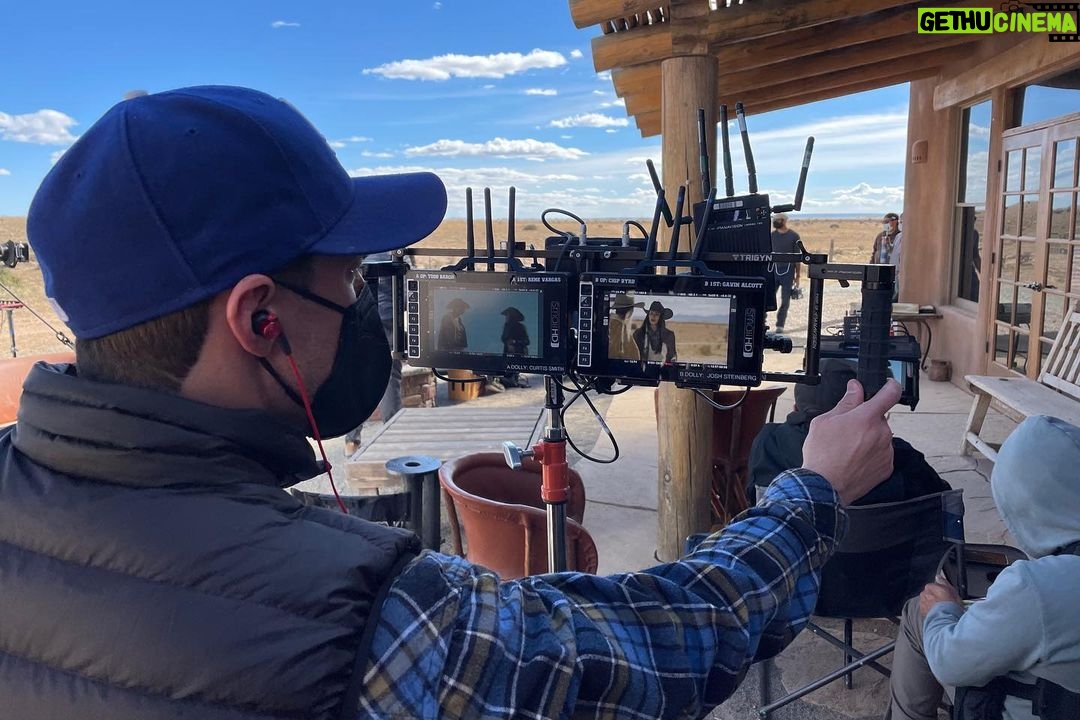 Michael Trevino Instagram - Tonight my first time directing an episode of network television airs! It’s been a journey to get to this point in my career and I couldn’t be more grateful for the opportunity. Thank you Warner Bros Television, CW, and Amblin Entertainment for supporting me. Forever thankful to Carina Mackenzie, Chris Hollier, Lance Anderson and Suzanne Geiger for trusting me and having my back not only with this episode, but with everything it took to get here. To Leah Longoria & Onalee Hunter for writing one of our biggest episodes that challenged me in every way. You guys are the best. And to my cast and crew…. You guys really showed up and gave me everything. Thank you for being there for me and helping me along the way. i owe you! Roswell, NM at 8/7c on The CW