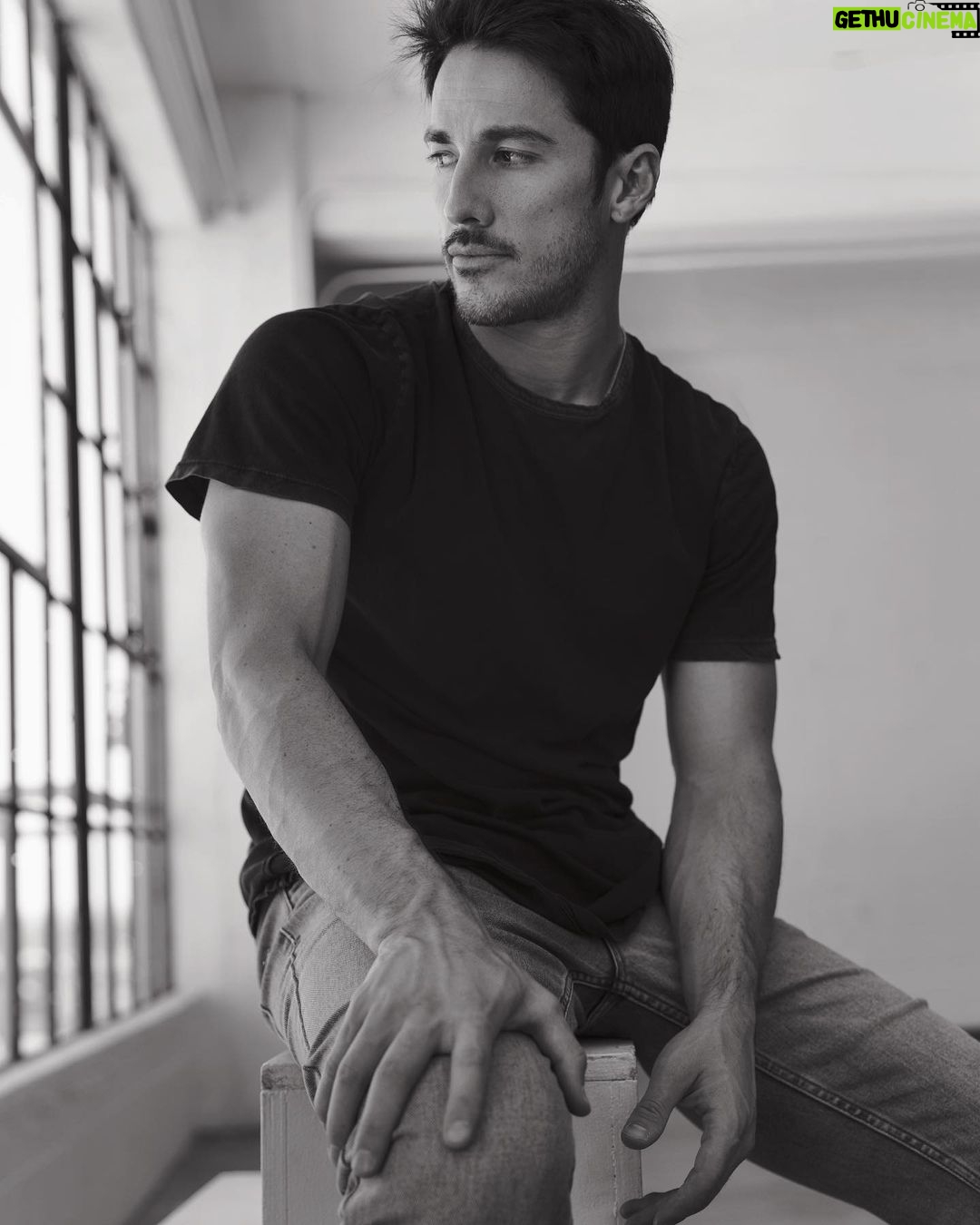Michael Trevino Instagram - 📸: @eliastahan