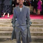 Micheal Ward Instagram - Just wul a likkle vibes a di British Fashion Awards. Thank you @burberry @britishfashioncouncil for an amazing night. Royal Albert Hall