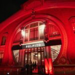 Michel Brown Instagram - Que gran noche pasamos, gracias a todo el tremendo equipo de @netflixlat que hicieron posible este gran festejo !!!! @carolinalecontemejia @pacoramosq María camila , tomas y todo su equipo 🫀🫀🫀#pálpito