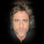 Michel Brown Instagram - Domando la peluca !!!!!! ✂️✂️✂️✂️✂️✂️✂️✂️