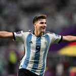 Michel Brown Instagram - Gracias selección por esta alegría tan inmensa, dejaron la piel y ahí el resultado !!!!! Argentina campeona del mundo 🏆🏆🏆🏆🏆🏆🏆🏆🏆🏆🏆 Vamos argentina carajo !!!!!! #campeonesdelmundo #qatar#mundial#lajetallenadesonrisas