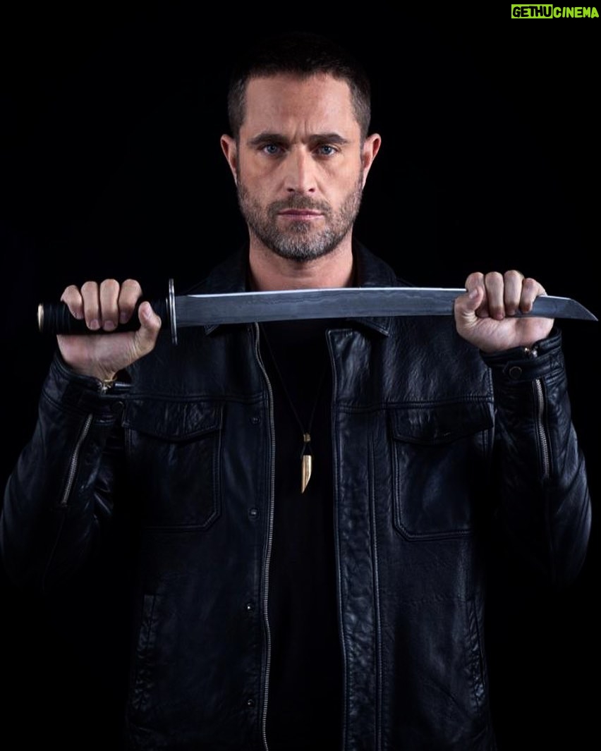 Michel Brown Instagram - Esta noche estrenamos nuevo capítulo de Desafio sobre fuego!! @historylatam