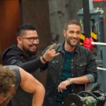 Michel Brown Instagram - Arrancamos !! #desafiosobrefuegolatinoamerica @marianogugliotta @jerry_arrechea @rvilarknives @dougmarcaida @hijodeoctagon y todo el equipo de esta joya de programa !!!! Nos cuentan qué tal estuvo !!!!! @historylatam