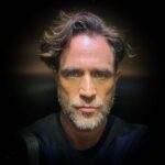 Michel Brown Instagram - Nuestro trabajo consiste en tener la capacidad de comprender los sentimientos y emociones de otra persona, e intentar experimentar de forma objetiva y racional lo que está sintiendo. Y uno perdiendo el tiempo de Niño en cuál es la raíz cuadrada de 6 y tratando de de memorizar la ubicación del rio rin en Alemania! #aprendamosdeempatia 🎬🎥💎🙏