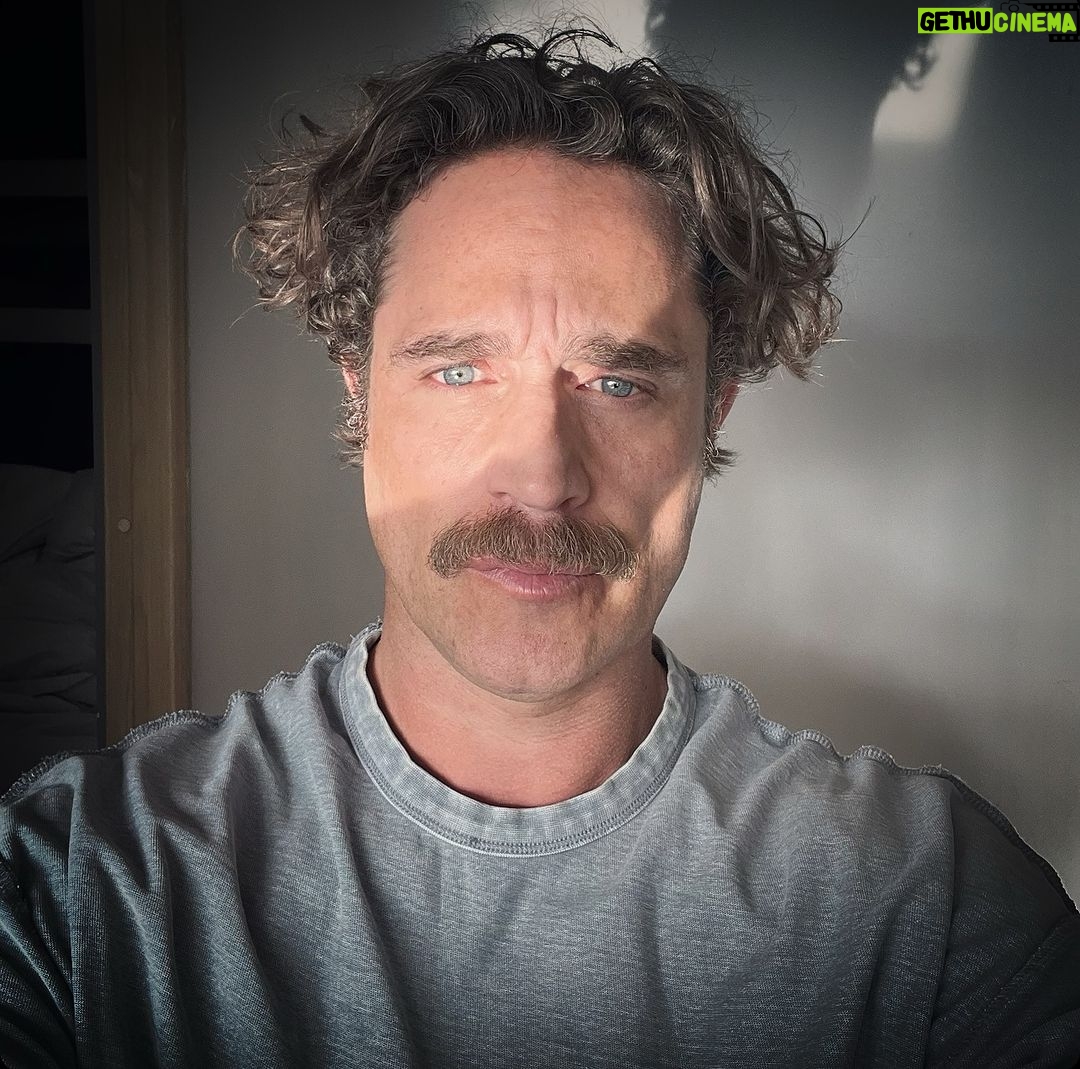 Michel Brown Instagram - Lunes entra el bigotes a la cancha !! 🎬🎞️🎥🙌
