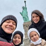 Michel Teló Instagram - Viver a vida com eles é uma emoção diária.. mostrar o mundo pra eles, compartilhar momentos, colecionar memórias, viver sonhos! Sempre mto especial.. nossos melhores parceiros de viagem! Topam tudo, levam na boa, se divertem, ajudam nos perrengues e sempre tornam tudo ainda melhor! Ta só começando…. Mais uma viagem incrível juntinhos! Que a gente siga sempre assim.. querendo e curtindo mto estarmos juntos!