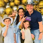 Michel Teló Instagram - FELIZ ANO NOVO!!!! 2024 DE MUITAS BENÇÃOS!!! FELICIDADE, REALIZAÇÕES, SAÚDE, SORTE, PROTEÇÃO, É O QUE A GENTE DESEJA, DO FUNDO DO CORAÇÃO! VEM 2024!!! TAMO PRONTO!!!