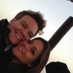 Michel Teló Instagram - A gente te entende, @anamariabragaoficial 😅🫶🏼 #tbt da nossa primeira viagem de férias juntos, em 2012. Tomamos o maior susto com o “tombo” do balão em Dubai, mas na verdade eles dizem que o pouso é assim mesmo, ele toca o chão e vira de ladinho… com emoção. Pelo menos é o q dizem né…. 😂