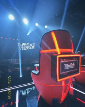 Michel Teló Instagram - Senhoras e senhores… que comece mais uma temporada. ✌🏻

#thevoicebrasil