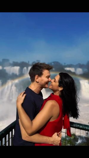 Michel Teló Instagram - Que passeio inesquecível!! Mais memórias criadas e guardadas no coração, na alma. 
Aproveitamos que o papai iria ter show em Foz do Iguaçu e trouxemos a turminha!
Só gratidão!
O carinho e cuidado da galera @belmondhoteldascataratas fez toda a diferença! Ficar hospedado dentro do parque, com as cataratas praticamente pra nós!! Eh surreal!
