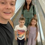 Michel Teló Instagram - E dessa vez está mais q especial… nosso aniversário de casamento é 14/10, dia das crianças 12/10.. eles sempre tiveram o sonho de conhecer a torre Eiffel e nós sempre tivemos o sonho de ter filhos.. sendo assim, essa possivelmente é uma das viagens mais especiais da nossas vidas… Paris, entenda… vc sempre teve um lugar único no nosso coração e agora… tá ainda maior! Celebrando nosso amor, com os frutos desse amor! Não podia ser mais espacial… apresentar cada cantinho dessa cidade q a gente ama juntinho deles tem sido realmente uma emoção! ✨🗼❤️ #Paris #OuiParis #TataeMichel #Nós4
