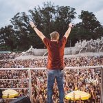 Michel Teló Instagram – #TBT do nosso @blocobemsertanejo! Pensa na alegria que é tocar para vocês no carnaval. 🎊

E esse ano estaremos em São Paulo, Belo Horizonte e Balneário do Camboriú. 🤠

Já anota na agenda: 

 📆 11.02 – São Paulo/SP | Parque Ibirapuera 

📆 12.02 – Belo Horizonte/MG| Avenida Abraão Caram, 1000

📆 13.02 – Balneário do Camboriú/SC | Rua 2000

Bora que vai ser demais! Vem com a gente, turma! 💥🎉 🤠

#BlocoBemSertanejo #carnaval #bemsertanejo #carnaval2024 #bloco