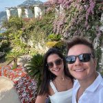 Michel Teló Instagram - Ah o verão italiano… 😍 Frutas, flores, a natureza e suas cores, como não amar?! Esse lugar exala amor e a gente tá assim: um casal apaixonado e até mais bronzeado… 😅❤️ #italia #tataemichel #italiaadois