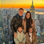 Michel Teló Instagram - Rolê da família por NY! Estamos amando tudo! Está sendo muito especial. Hoje viemos ver a cidade nas alturas. Que experiência top! @summitov SUMMIT One Vanderbilt
