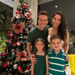 Michel Teló Instagram - “Desejo a você um santo e abençoado Natal! Que você possa, de fato, encontrar-se e deixar que Jesus mais uma vez nasça no seu coração e transforme completamente a sua vida!” Tem coisas q só vivendo a gente entende e percebe o qto precisávamos disso. Deus é perfeito. E os Planos Dele são infinitamente melhores que os nossos. ✨🙏🏼🕊️💜 Que seja um dia de renovação, gratidão e sorte de bençãos!
