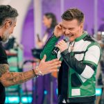Michel Teló Instagram - É sempre um prazer estar no palco do @caldeiraocommion! Muito obrigado pelo convite, @marcosmion! Tamo junto, cumpadi! Bora assistir que o programa tá bom demais! #caldeirão #caldeiraodomion #fuzue #micheltelo