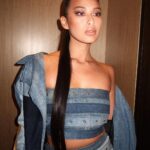 Michelle Dee Instagram - the subtle art of eye contact ~ wearing a @kristineordinarioph ensemble styled by @ryujishiomitsu ♠️ Face @davequiambao_ Hair @aguilarjeck Associate stylists @kurtabonal @shera.png #ootdee for last night’s #PorDeeReunion press conference 🫡