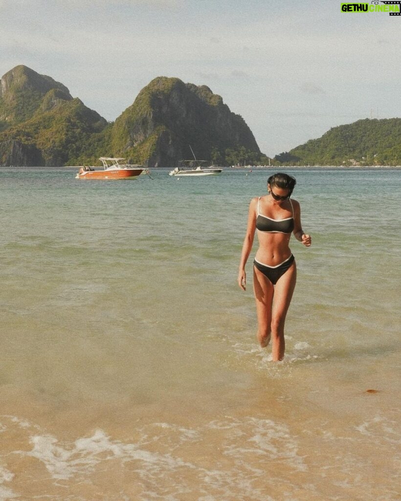 Michelle Dee Instagram - Dora goes to El Nido 🌴🎒🌞 #filipinas Maremegmeg Beach Club