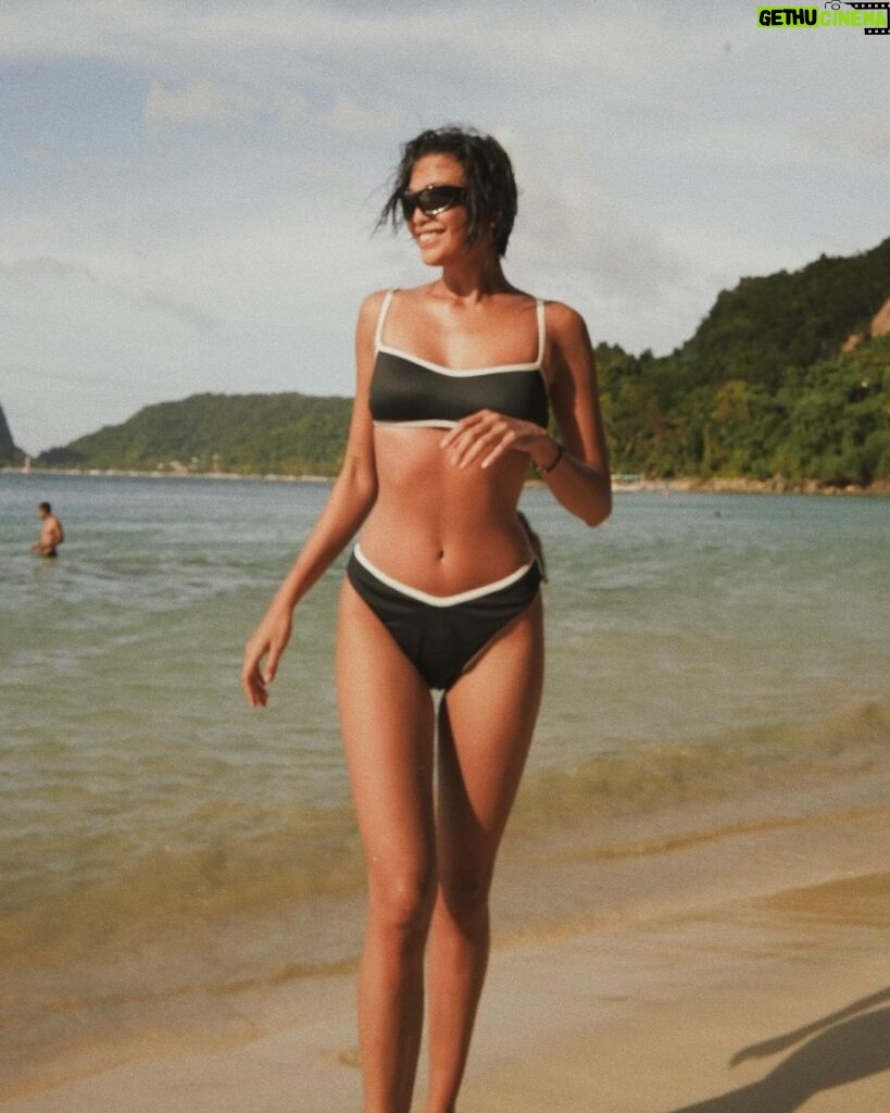 Michelle Dee Instagram - Dora goes to El Nido 🌴🎒🌞 #filipinas Maremegmeg Beach Club