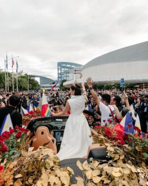 Michelle Dee Instagram - ‘Tis the season to be grateful! 🇵🇭✨

What a journey Miss Universe was! Your support was everything - it kept me going even from miles away. 🤍 #BAYANIHAN

A massive thank you to @smsupermalls @themallofasiaofficial @stweets for hosting this unforgettable homecoming parade. It was a full circle moment from my first #HelloUniverse video all the way to the parade! Thank you for always having my back! 

To the Miss Universe Philippines Organization @themissuniverseph, your faith in me meant the world. I was so proud to carry our flag on the global stage but I wouldn’t have been able to do so without your trust. Thank you for everything. 🫶🏻 To @empiretv.ph, thank you for producing and coordinating the whole parade. 

To my incredible mentors, designers, and the whole #TeamMMD - your wisdom and training were my secret weapons. Thank you for sharing “the vision” with me and syempre for all of your creative expertises as well, I couldn’t have done it without all of you. 💯✨ 

Of course to my home network @sparklegmaartistcenter @gmanetwork, need I say more? Your love and support for my whole career is unmatched. Thank you. 🙏🏻 

Seeing all your faces at the parade, feeling the love and energy - it was just magical. We did this together, FILIPINAS! Here’s to more milestones together. 🤍✨ #mmdverse 

Ps: there’s so many people I want to thank but a caption can never suffice! I have a mini documentary series coming soon on my YouTube channel so please don’t forget to subscribe! (Link in bio) 

#FILIPINAS #MMDHomecomingParade #michelledee #mmd #dee5tiny #wmmmo