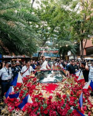 Michelle Dee Instagram - ‘Tis the season to be grateful! 🇵🇭✨

What a journey Miss Universe was! Your support was everything - it kept me going even from miles away. 🤍 #BAYANIHAN

A massive thank you to @smsupermalls @themallofasiaofficial @stweets for hosting this unforgettable homecoming parade. It was a full circle moment from my first #HelloUniverse video all the way to the parade! Thank you for always having my back! 

To the Miss Universe Philippines Organization @themissuniverseph, your faith in me meant the world. I was so proud to carry our flag on the global stage but I wouldn’t have been able to do so without your trust. Thank you for everything. 🫶🏻 To @empiretv.ph, thank you for producing and coordinating the whole parade. 

To my incredible mentors, designers, and the whole #TeamMMD - your wisdom and training were my secret weapons. Thank you for sharing “the vision” with me and syempre for all of your creative expertises as well, I couldn’t have done it without all of you. 💯✨ 

Of course to my home network @sparklegmaartistcenter @gmanetwork, need I say more? Your love and support for my whole career is unmatched. Thank you. 🙏🏻 

Seeing all your faces at the parade, feeling the love and energy - it was just magical. We did this together, FILIPINAS! Here’s to more milestones together. 🤍✨ #mmdverse 

Ps: there’s so many people I want to thank but a caption can never suffice! I have a mini documentary series coming soon on my YouTube channel so please don’t forget to subscribe! (Link in bio) 

#FILIPINAS #MMDHomecomingParade #michelledee #mmd #dee5tiny #wmmmo