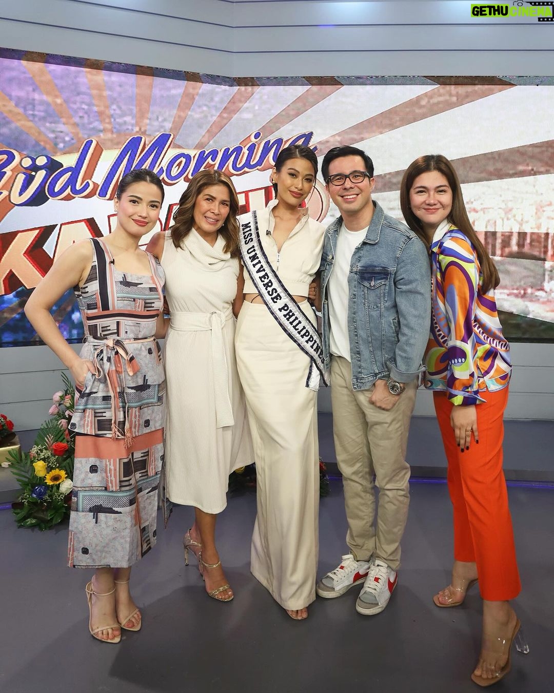 Michelle Dee Instagram - Salamat sa mainit na pagtanggap @tv5manila π«ΆπΌ Hope you all caught me this morning! #MichelleDeeOnGMK And a heartfelt THANK YOU to the Armed Forces of the Philippines for personally congratulating me on the show as well. π«‘π΅π #bayanihan #filipinas Appearing on 2 more shows today!! Abangan. #ootDEE Wearing @_clv.co @jojobragaisofficial Styled by @teamryujishiomitsu @ryujishiomitsu @kurtabonal @shera.png Face @davequiambao_ Hair @nellyseboy #michelledee #mmd #wmmmo #mmdverse #deepatapos #filipinas #fordeeuniverse #fordeephilippines #filipinas TV5 Media Center