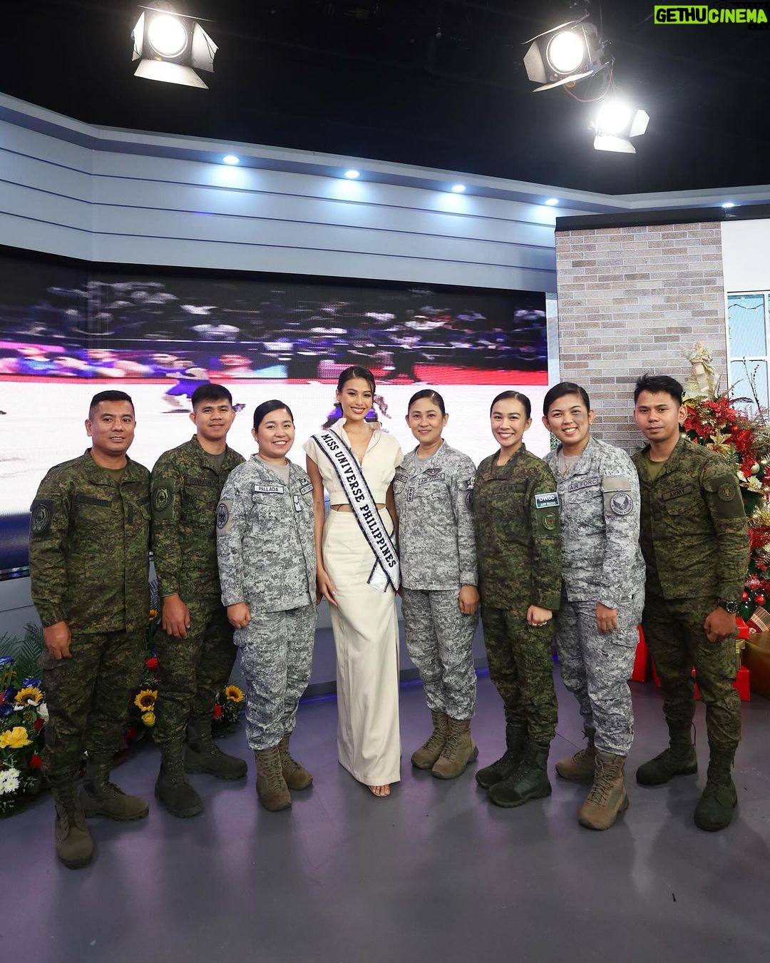 Michelle Dee Instagram - Salamat sa mainit na pagtanggap @tv5manila π«ΆπΌ Hope you all caught me this morning! #MichelleDeeOnGMK And a heartfelt THANK YOU to the Armed Forces of the Philippines for personally congratulating me on the show as well. π«‘π΅π #bayanihan #filipinas Appearing on 2 more shows today!! Abangan. #ootDEE Wearing @_clv.co @jojobragaisofficial Styled by @teamryujishiomitsu @ryujishiomitsu @kurtabonal @shera.png Face @davequiambao_ Hair @nellyseboy #michelledee #mmd #wmmmo #mmdverse #deepatapos #filipinas #fordeeuniverse #fordeephilippines #filipinas TV5 Media Center