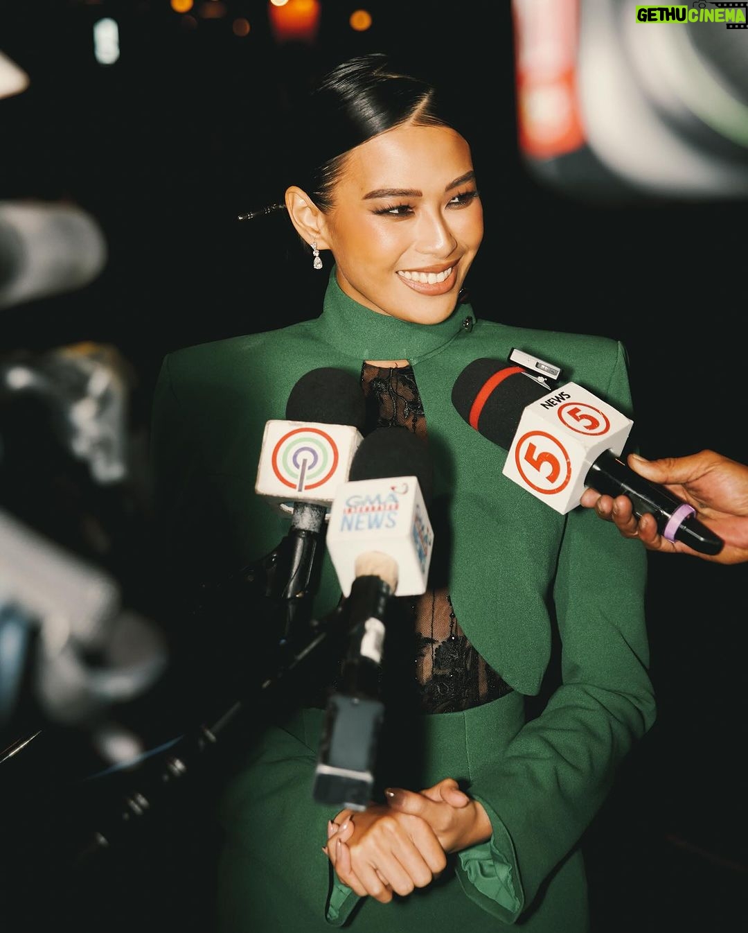 Michelle Dee Instagram - Dare to dream and dare to make those dreams come true. ⭐️ WE DID THIS! Thank you #Filipinas 🇵🇭✨ Thank you for inspiring me everyday. I can only hope to do the same for all of you. To the Eastwood Walk of Fame, German Moreno Foundation, my family, managements, friends, mentors and to everyone that helped me get to where I am today, MARAMING MARAMING SALAMAT. Where would I be without all of you so this one is definitely for US. 🪽 #mmdverse #teamMMD Wearing @markbumgarner & @ctj_carlthejeweller Face @davequiambao_ Hair @nellyseboy 📸 @karlotorio 🎥 @motions_by_isaac @personifi.io #MMDWalkOfFame #DEEPATAPOS Eastwood Walk Of Fame