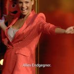 Michelle Hunziker Instagram - Hab ein Geschenk für euch: Der Trailer ist da 🎁🎅🎄 Das LOL: Last One Laughing - XMAS Special!! Ab 22. Dezember nur bei @primevideode anschauen! #LOLDE #LastOneLaughing